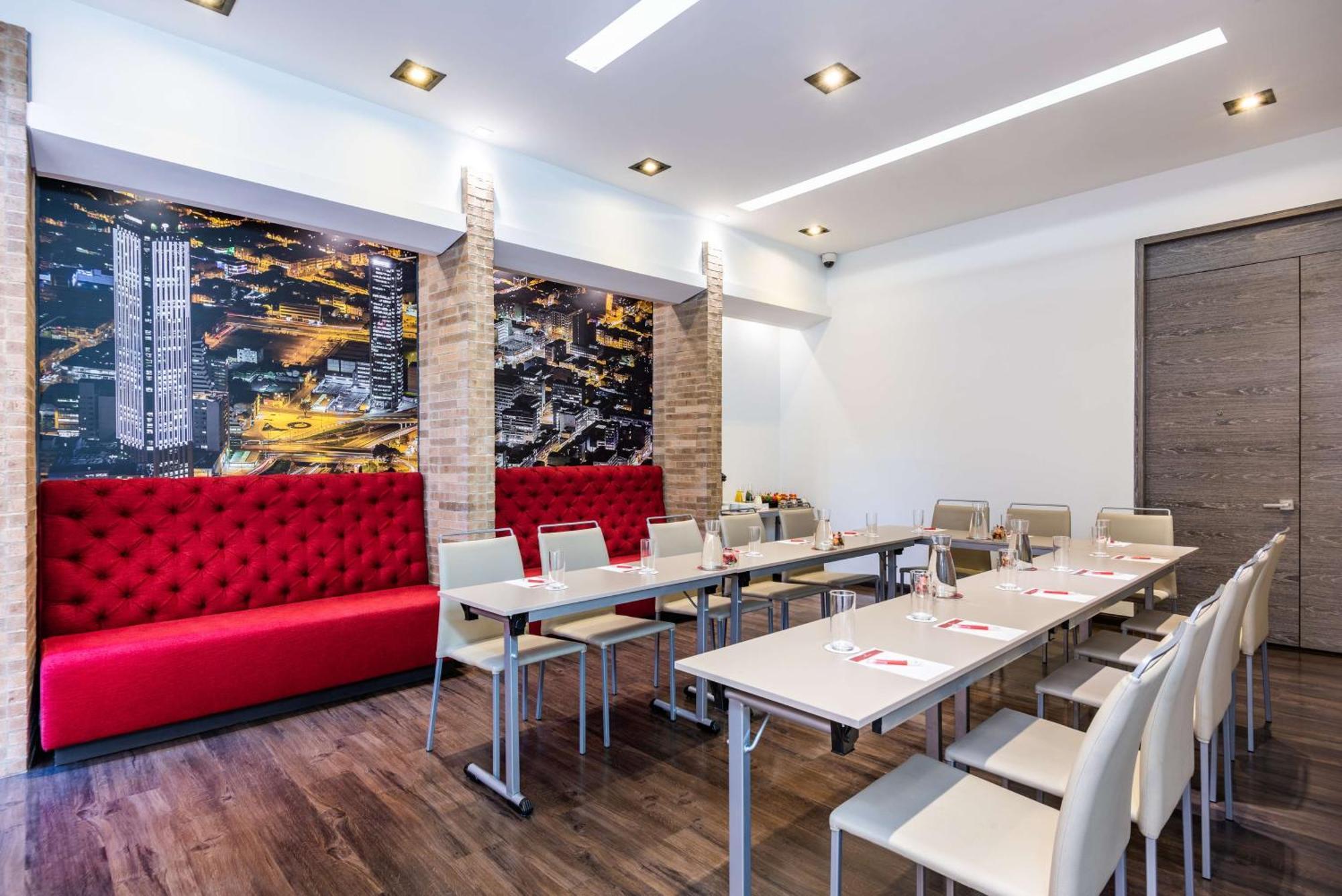 Hotel Nh Collection Bogota Terra 100 Royal Extérieur photo Interior of a restaurant in Warsaw, Poland