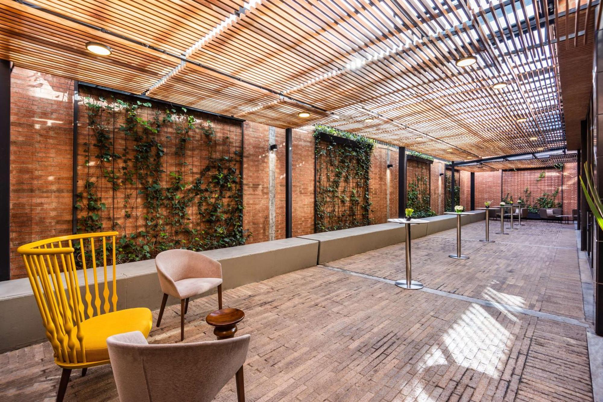 Hotel Nh Collection Bogota Terra 100 Royal Extérieur photo The interior of the new building